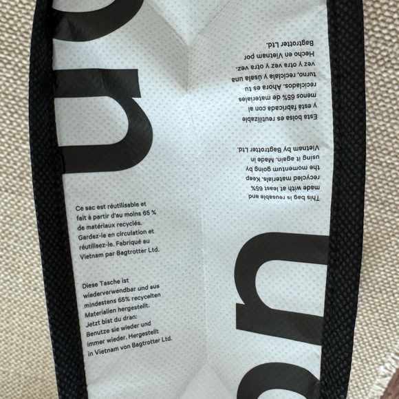 Lululemon Small Reuseable Bag- Black and White - Picture 4 of 8